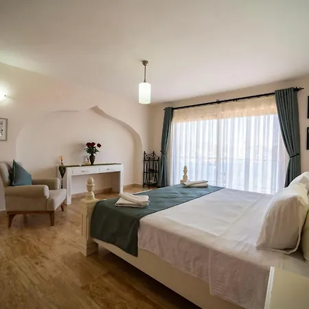 Eco Saraphin Villa *